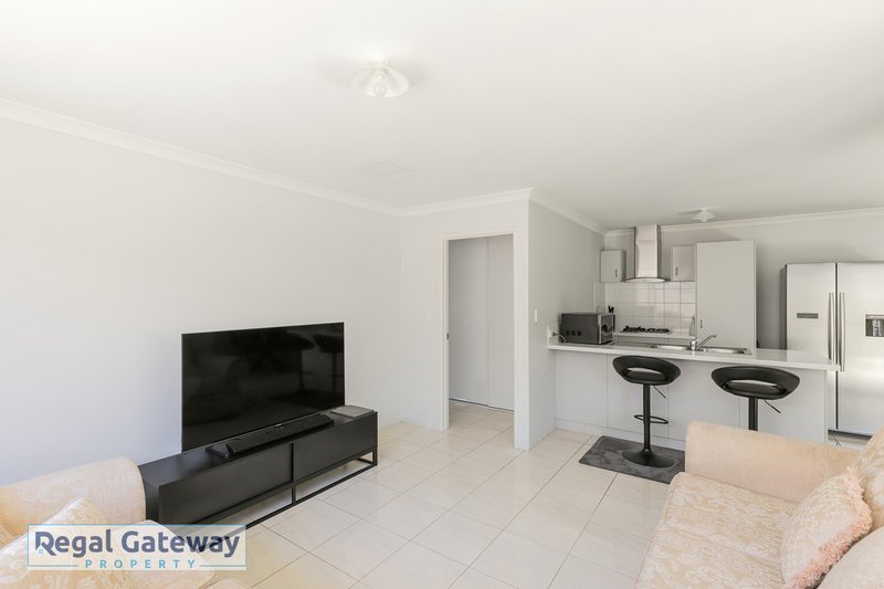 Photo - 8/25 Peppermint Gardens, Aubin Grove WA 6164 - Image 4