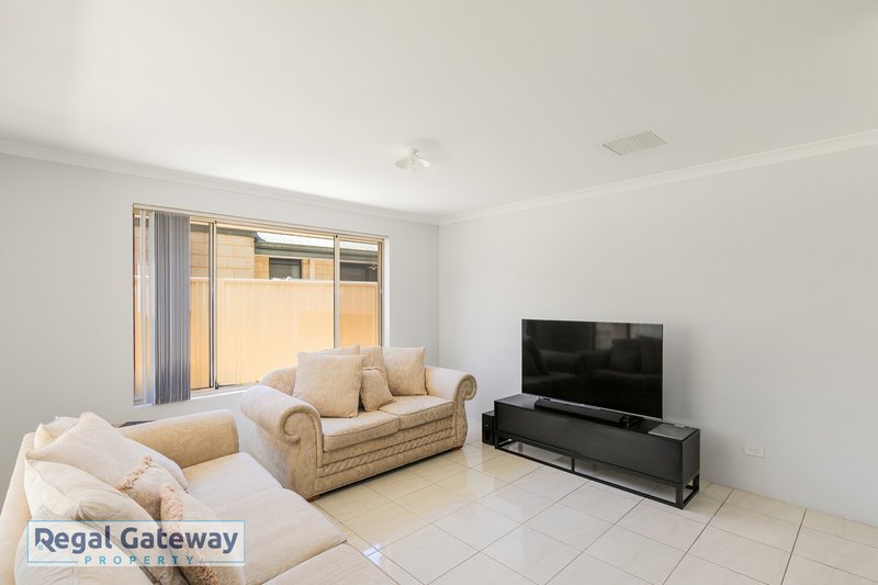 Photo - 8/25 Peppermint Gardens, Aubin Grove WA 6164 - Image 5