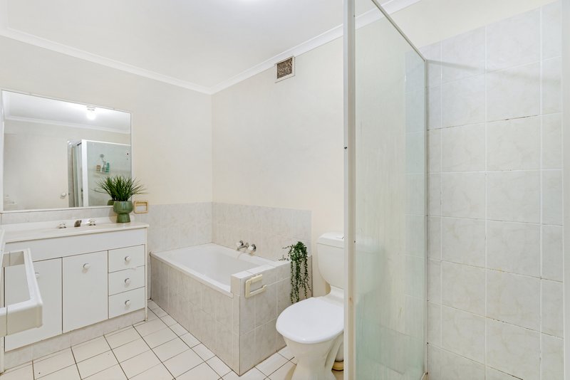 Photo - 8/25 Thorngate Drive, Robina QLD 4226 - Image 4