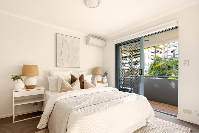 Photo - 8/25 Whytecliffe Street, Albion QLD 4010 - Image 10
