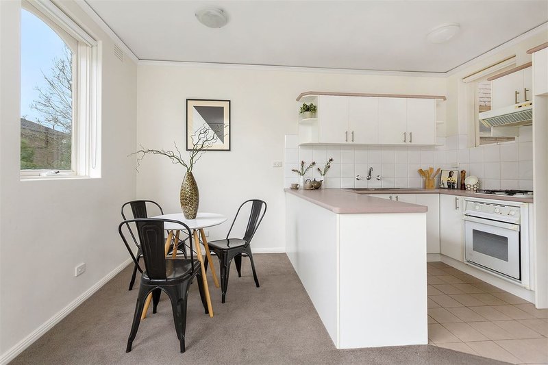 8/26-28 Disraeli Street, Kew VIC 3101