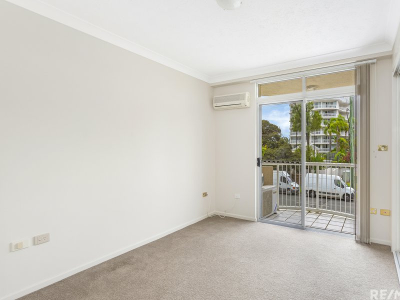 Photo - 8/26 Back Street, Biggera Waters QLD 4216 - Image 6