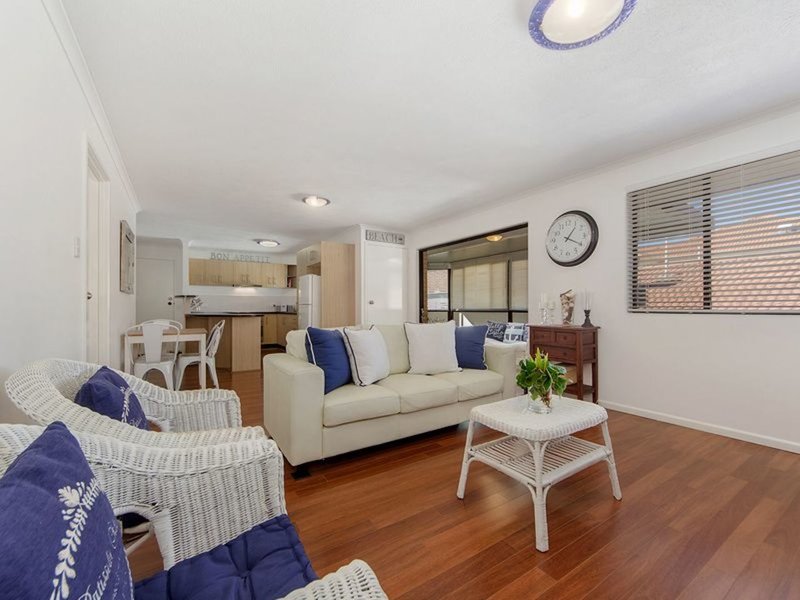 Photo - 8/26 Stephens Street, Burleigh Heads QLD 4220 - Image 4