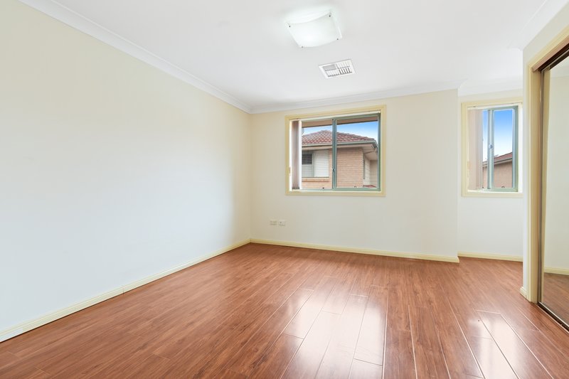 Photo - 8/27-29 Napier Avenue, Lurnea NSW 2170 - Image 5