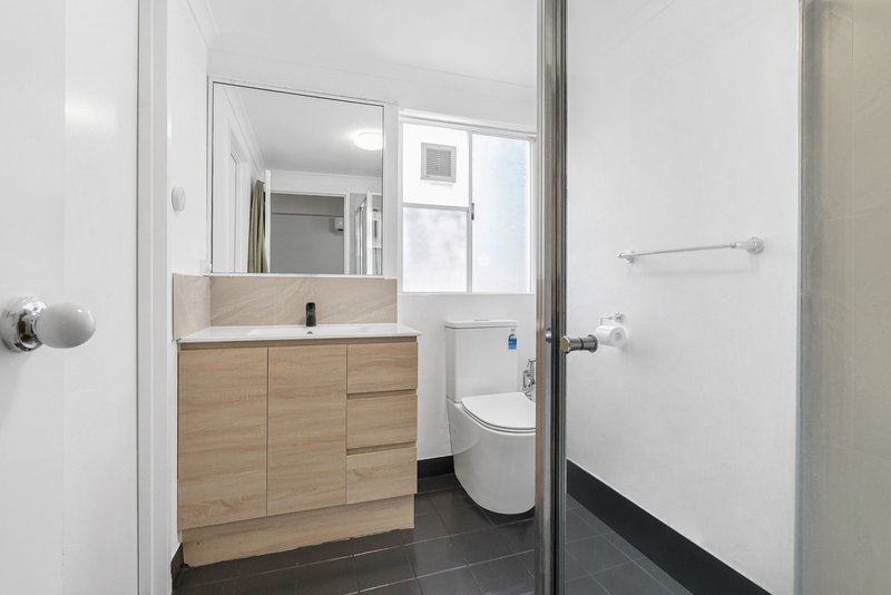 Photo - 8/27 Balaclava Road, Earlville QLD 4870 - Image 9