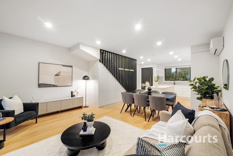 Photo - 8/27 Finch Street, Notting Hill VIC 3168 - Image 5