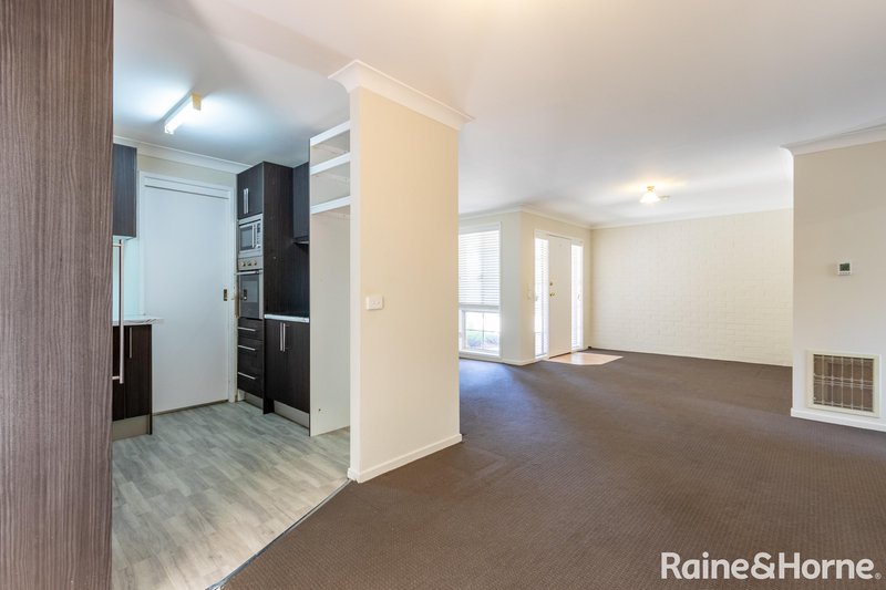 Photo - 8/277 Lambert Street, Bathurst NSW 2795 - Image 2