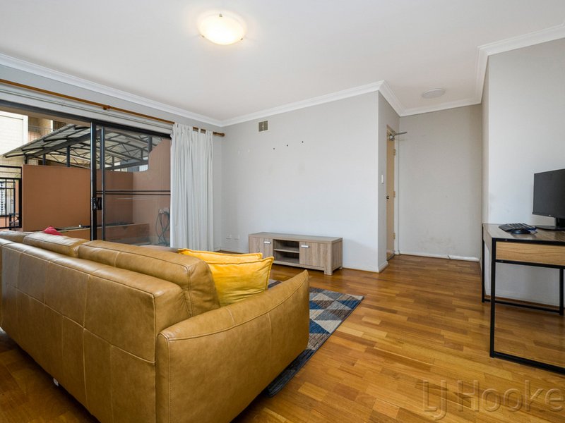 Photo - 8/28 Bronte Street, East Perth WA 6004 - Image 3