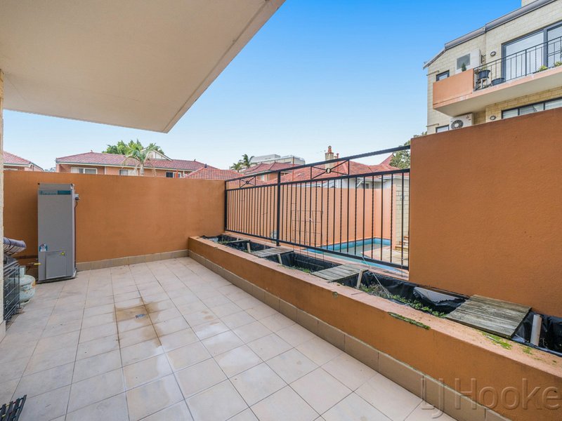 Photo - 8/28 Bronte Street, East Perth WA 6004 - Image 11