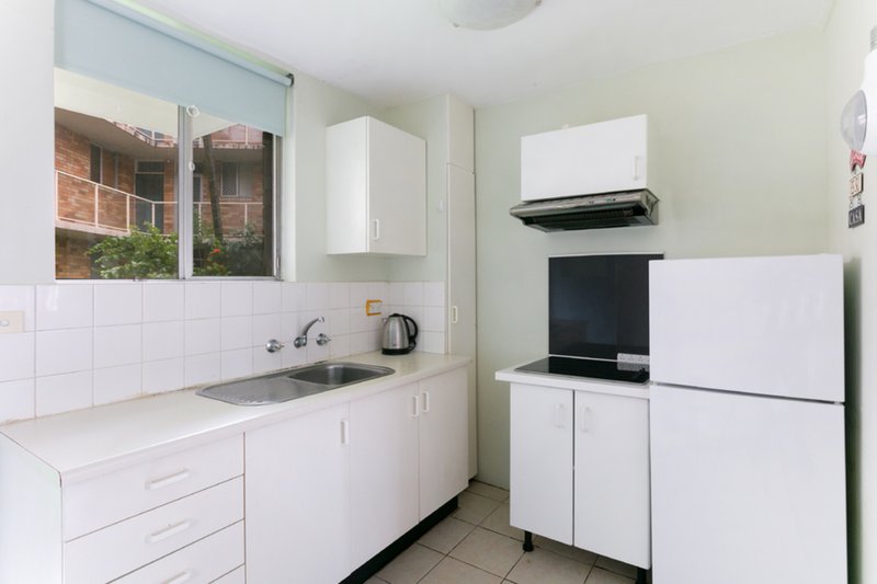 Photo - 8/28 Howard Avenue, Dee Why NSW 2099 - Image 3