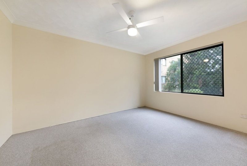 Photo - 8/28 Treves Street, Merrylands NSW 2160 - Image 4