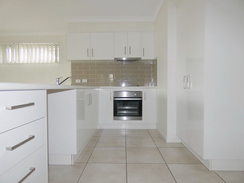 Photo - 8/28 Waheed Street, Marsden QLD 4132 - Image 2