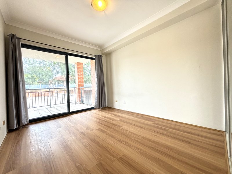 Photo - 8/285 Merrylands Road, Merrylands NSW 2160 - Image 5