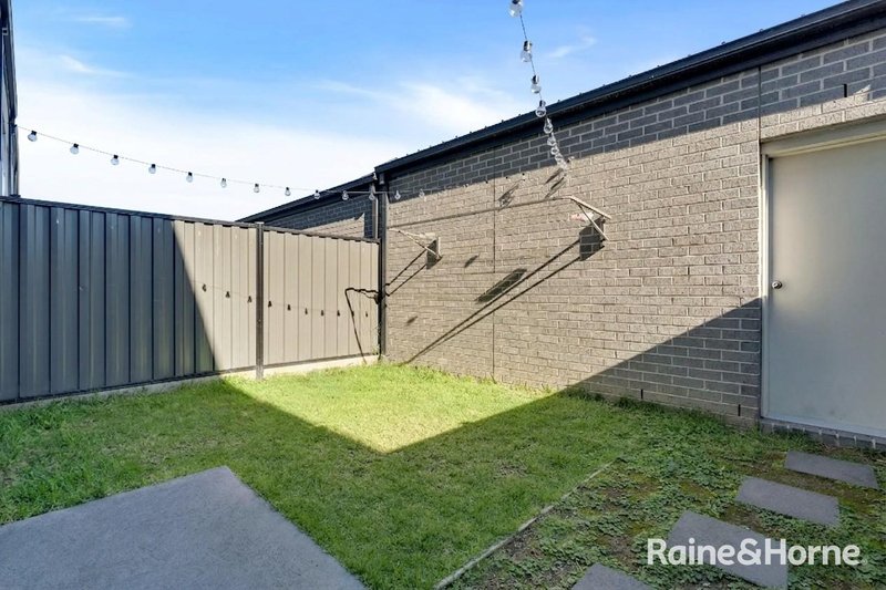 Photo - 829 Aitken Boulevard, Craigieburn VIC 3064 - Image 10