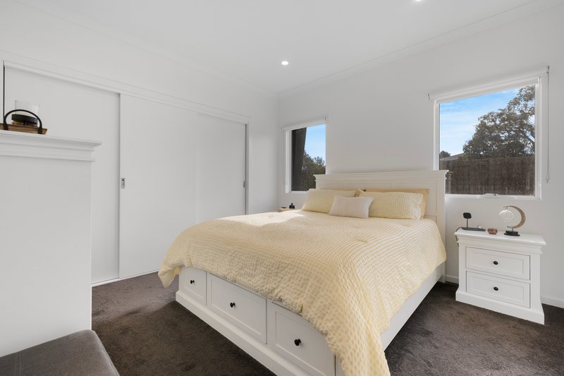 Photo - 8/29 Athol Court, Langwarrin VIC 3910 - Image 9