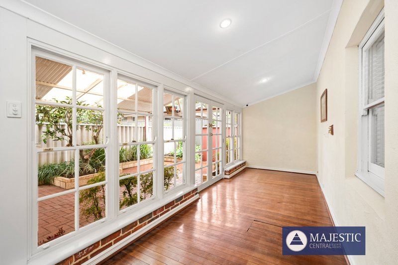 Photo - 829 Canning Highway, Applecross WA 6153 - Image 14