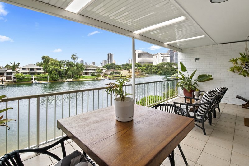 Photo - 8/29 Hooker Boulevard, Broadbeach Waters QLD 4218 - Image 2