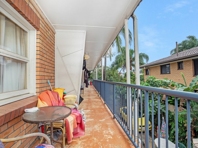 Photo - 8/29 Leonard Avenue, Surfers Paradise QLD 4217 - Image 2