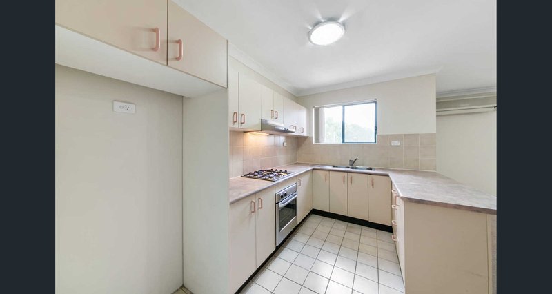 Photo - 8/29 Memorial Avenue, Merrylands NSW 2160 - Image 3