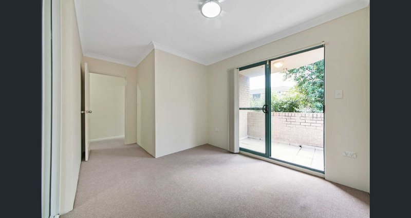 Photo - 8/29 Memorial Avenue, Merrylands NSW 2160 - Image 4