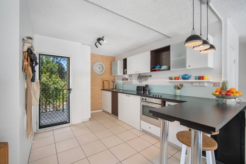 Photo - 8/29 Old Burleigh Road, Surfers Paradise QLD 4217 - Image 3