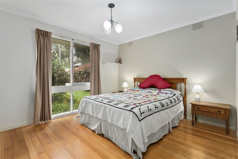 Photo - 829 Waverley Road, Glen Waverley VIC 3150 - Image 7