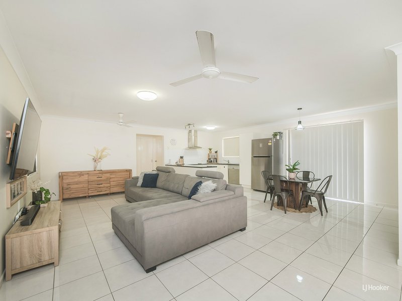 Photo - 82A Mckean Street, Berserker QLD 4701 - Image 11