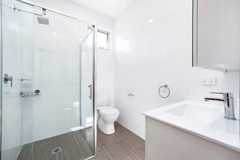 Photo - 82B Auburn Street, Sutherland NSW 2232 - Image 4