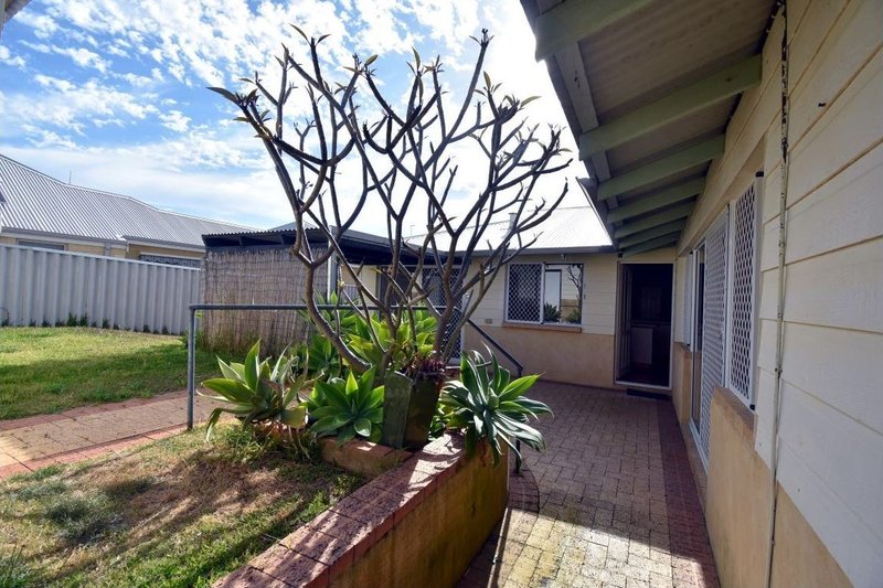 Photo - 82B Gloucester Crescent, Shoalwater WA 6169 - Image 3