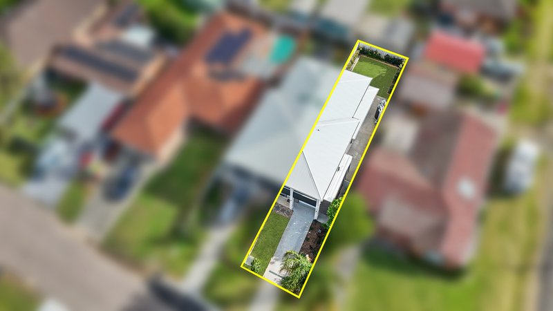 Photo - 82b Gymea Crescent, Mannering Park NSW 2259 - Image 3