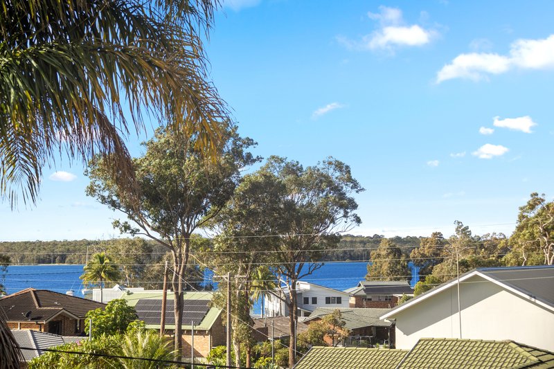 Photo - 82b Gymea Crescent, Mannering Park NSW 2259 - Image 12