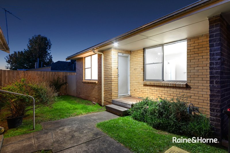 Photo - 8/3-5 Edward Avenue, Dandenong VIC 3175 - Image 6