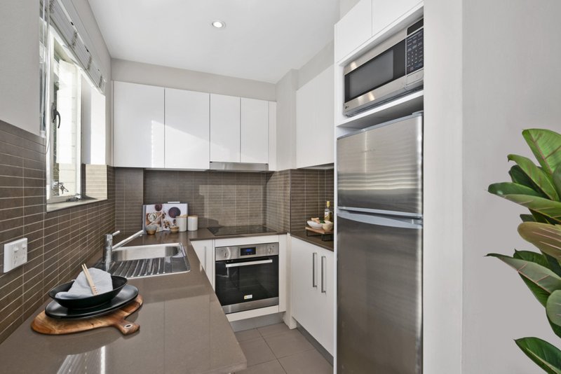 Photo - 8/3-5 Riley Street, North Sydney NSW 2060 - Image 3