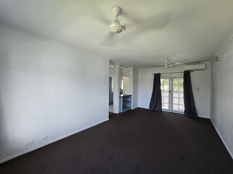 Photo - 8/3-5 Springfield Crescent, Manoora QLD 4870 - Image 3