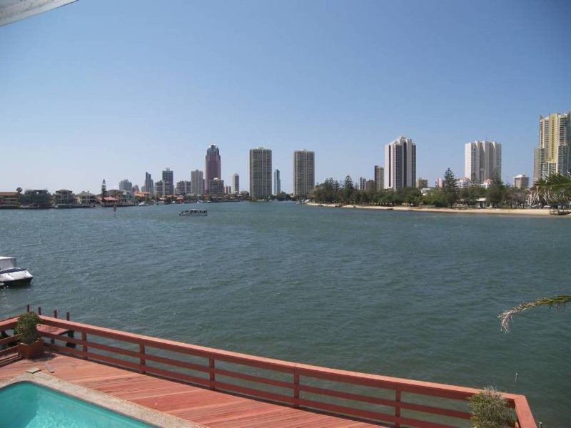 Photo - 83-85 Stanhill Drive, Chevron Island QLD 4217 - Image 2