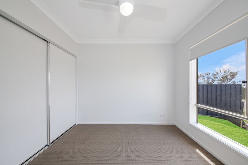 Photo - 83 Adelaide Street, Cranley QLD 4350 - Image 7