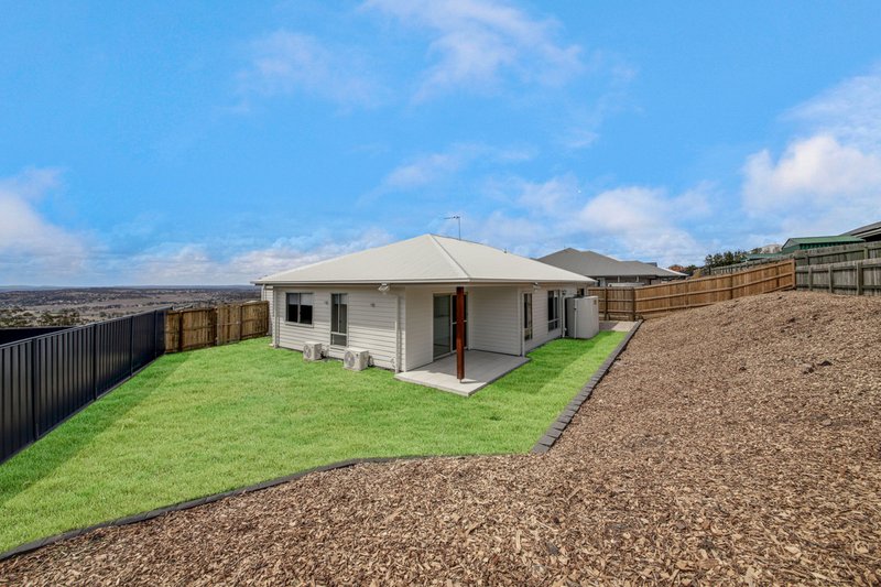 Photo - 83 Adelaide Street, Cranley QLD 4350 - Image 12