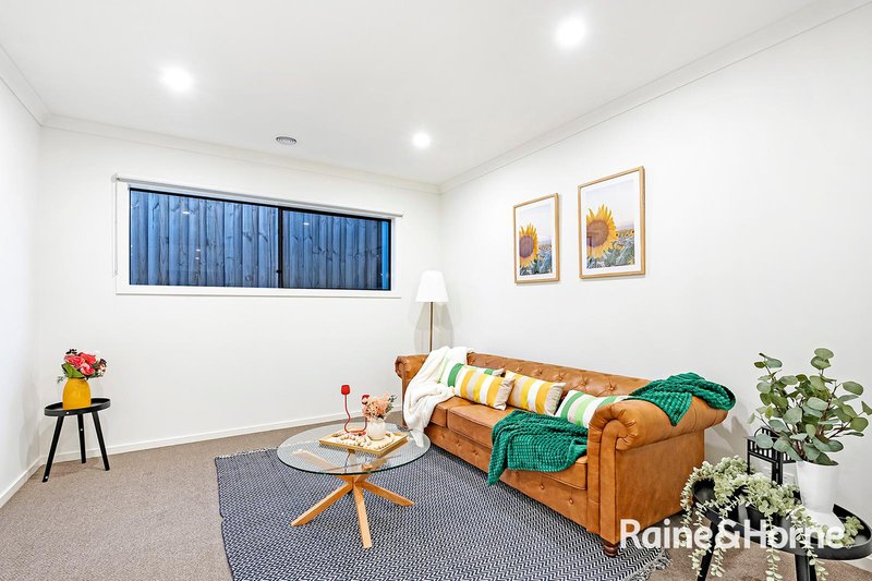 Photo - 83 Apsley Parkway, Nar Nar Goon North VIC 3812 - Image 5