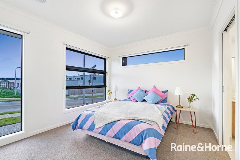 Photo - 83 Apsley Parkway, Nar Nar Goon North VIC 3812 - Image 11