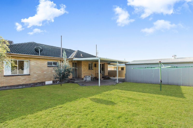 Photo - 83 Bayne Street, North Bendigo VIC 3550 - Image 9