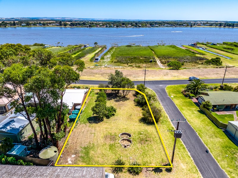 83 Captain Sturt Parade, Hindmarsh Island SA 5214