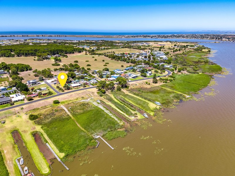 Photo - 83 Captain Sturt Parade, Hindmarsh Island SA 5214 - Image 3