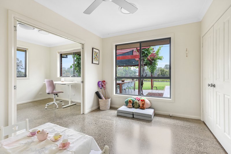 Photo - 83 Catherine Way, Tamworth NSW 2340 - Image 13