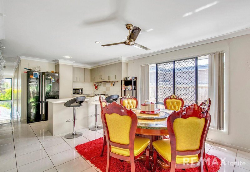 Photo - 83 Cordeaux Crescent, Redbank Plains QLD 4301 - Image 4