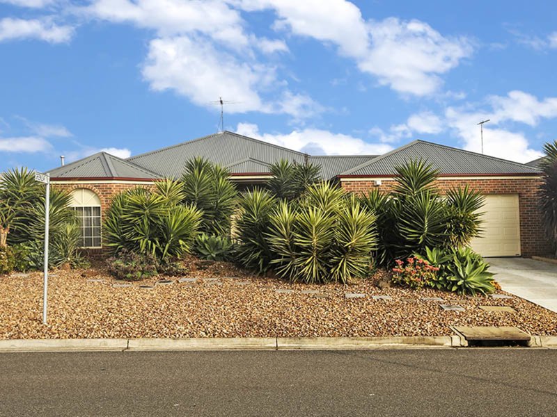 83 Country Gardens Drive, Lara VIC 3212