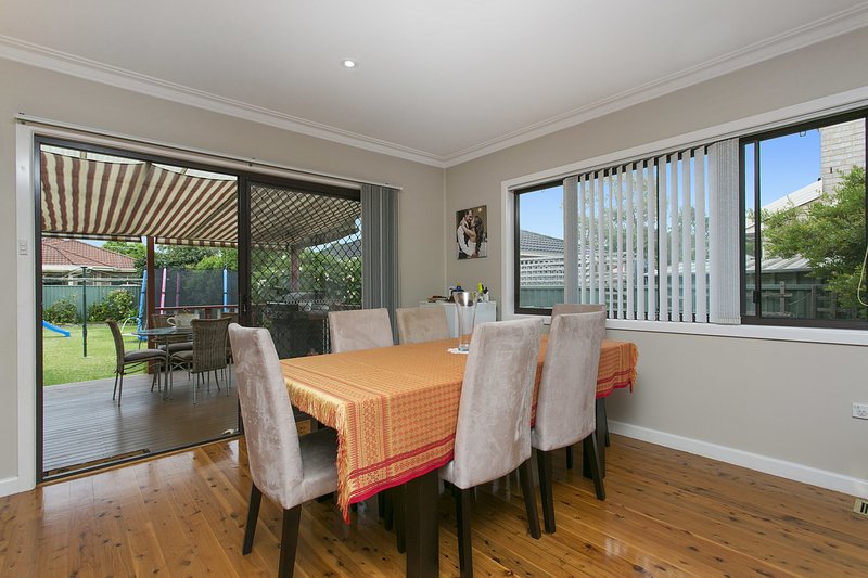 Photo - 83 Crammond Boulevarde , Caringbah NSW 2229 - Image 6