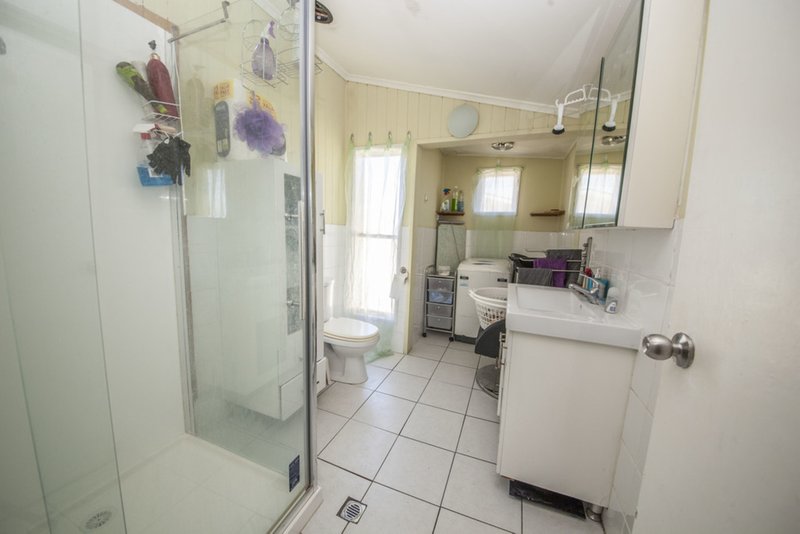 Photo - 83 Darling Street West , West Ipswich QLD 4305 - Image 11