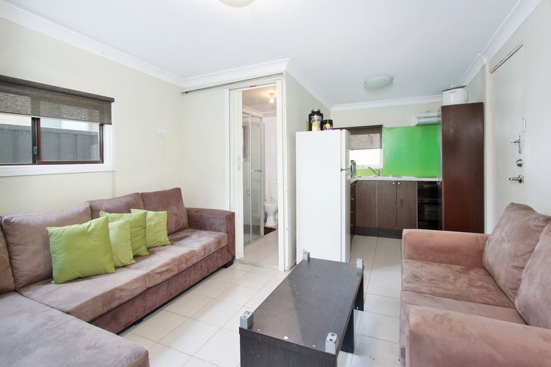 Photo - 83 Dennistoun Avenue, Guildford NSW 2161 - Image 4