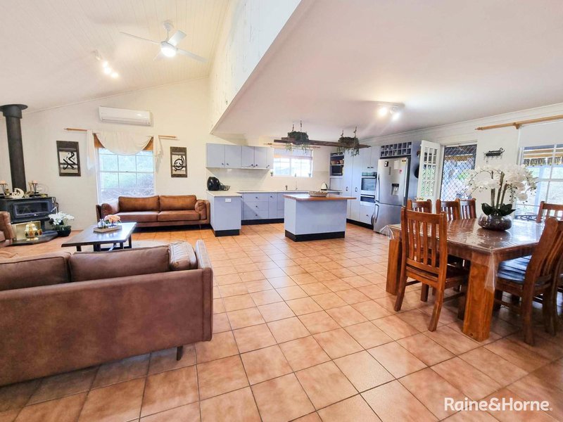 Photo - 83 Donges Road, Young NSW 2594 - Image 2