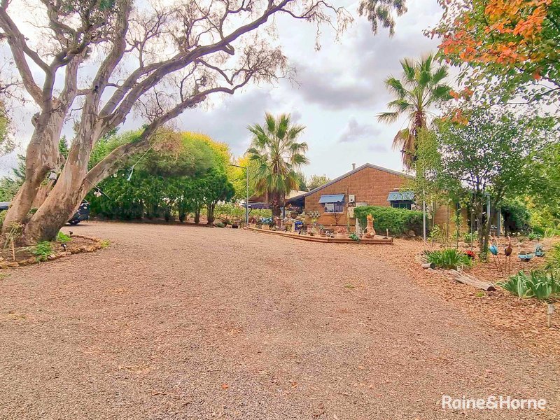 Photo - 83 Donges Road, Young NSW 2594 - Image 22